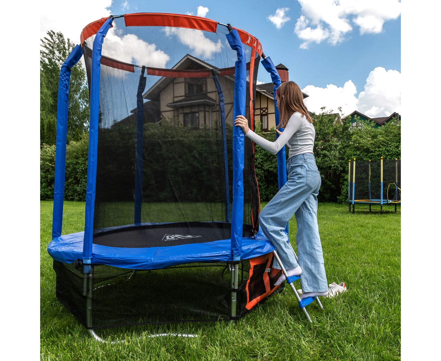 Батут DFC Jump Basket 10ft внутр.сетка, лестница (305cм) 10FT-JBSK-B 1834_1500